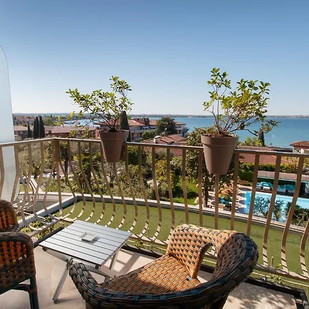 Olivi Hotel & Natural Spa Sirmione Exterior photo